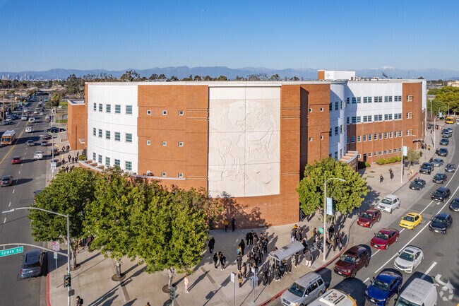 King/Drew Medical Magnet High School in Willowbrook offers advanced learning for students.