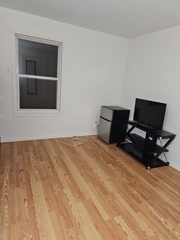 90 Gillespie Rd, Bloomfield, NJ 07003 - photo 3