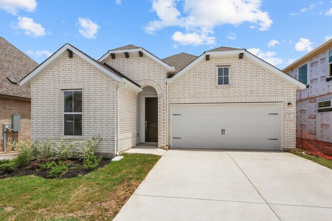 2820 Bergamot Dr, New Braunfels, TX 78130 - photo 3