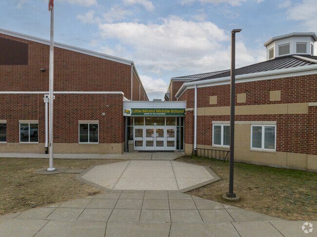 Little Miami Junior High School
Public Middle School
Salem Township Morrow, Ohio