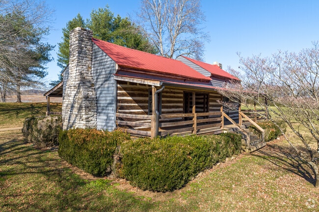 Chickasaw Trace Park is a popular spot near Columbia, TN.
