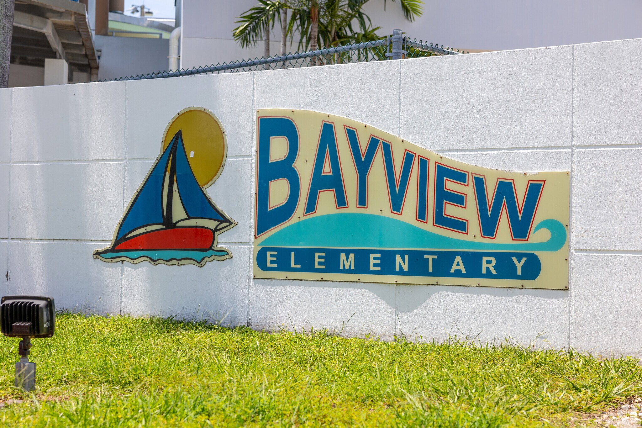 Bayview Elementary School its one of the good school options for Dolphin Isles residents.