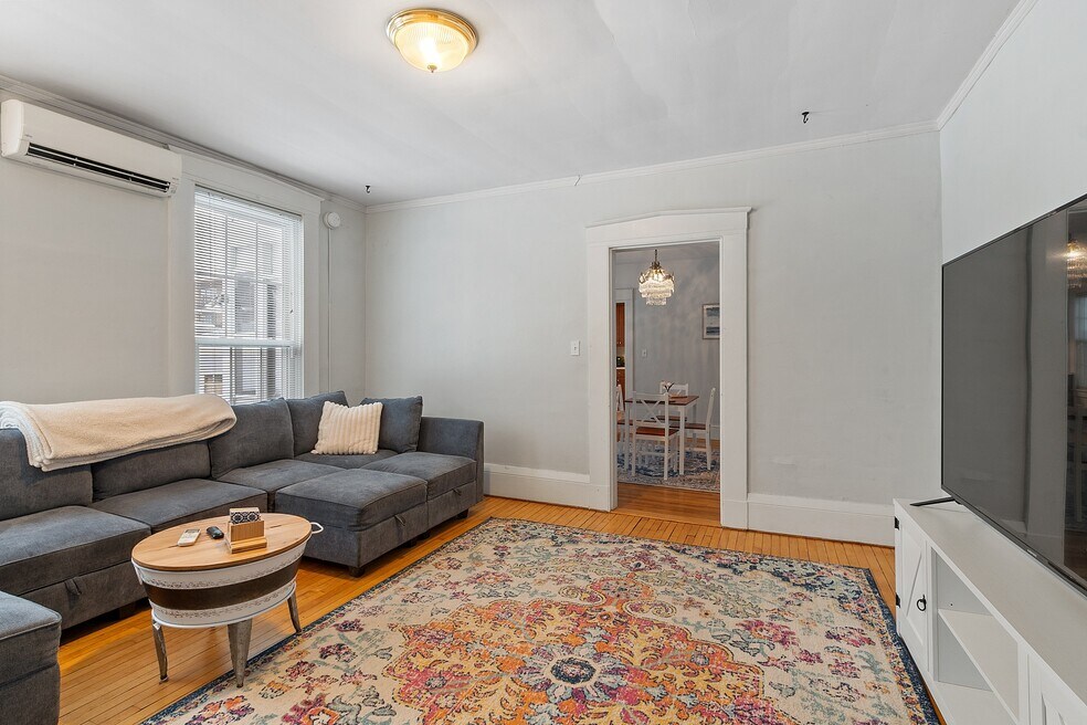 68 Walnut St unit 1S, Manchester, NH 03104 - photo 1