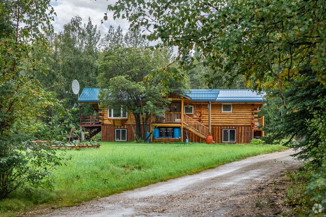 Find large cabins in the hills in the Goldstream neighborhood.