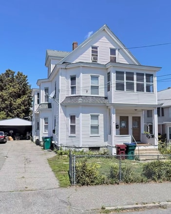56 2nd Ave Unit 2nd Floor, Lowell, MA 01854