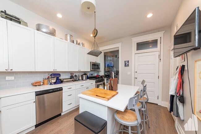 1508 N Fairfield Ave unit 3, Chicago, IL 60622 - photo 4