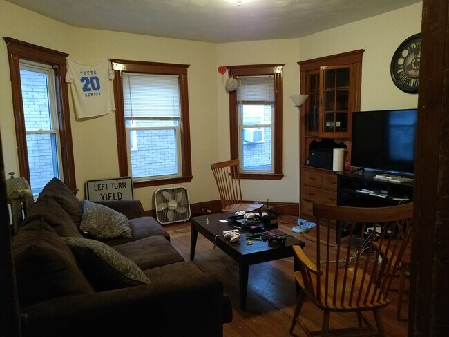 42 Bromfield Rd unit 1, Somerville, MA 02144 - photo 2