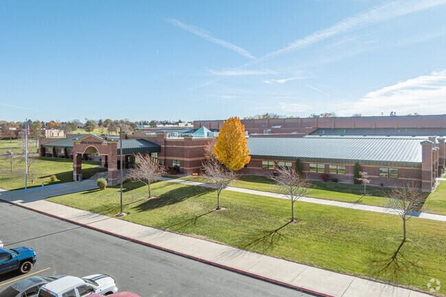 Buhl High provides extracurriculars like drama and student council.