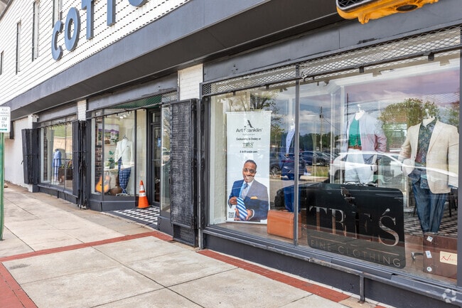 Tres Fine Clothing offers stylish garb for Tuxedo residents.