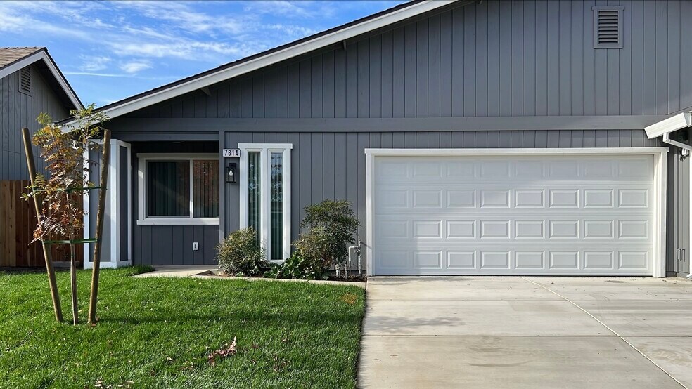 Augustawood Duplexes 7600 Agustawood Place, Sacramento, CA