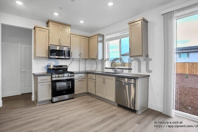 260 Teton Ranch Way, Patterson, CA 95363 - photo 7