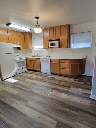 757 W 8th St Unit . 1, Dubuque, IA 52001