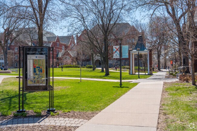 The campus mall of Macalester College.