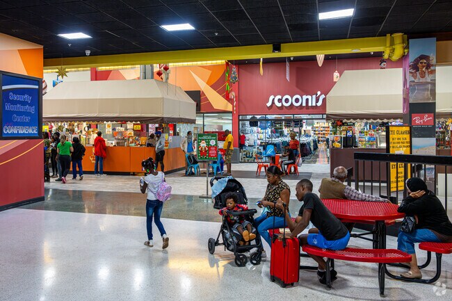 Lauderhill Mall has different options for the whole family.