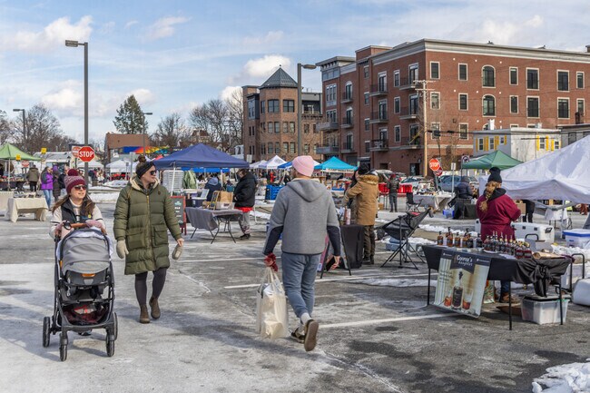 Wappinger residents head to the Beacon Farmers Market for local produce, great coffee and small town charm.