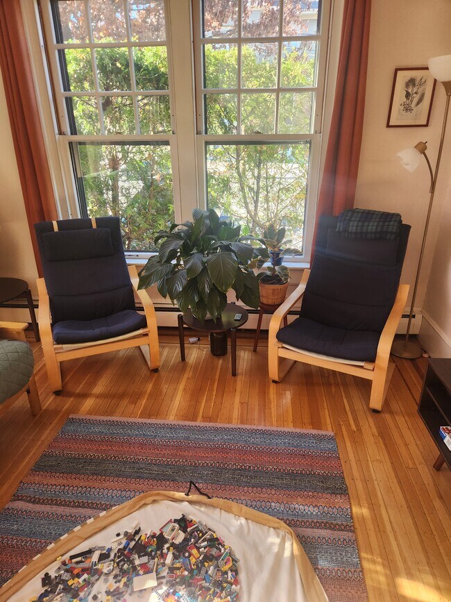 380 Lloyd Ave unit 1, Providence, RI 02906 - photo 3