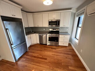 26 Chelsea St Unit 3, Boston, MA 02128