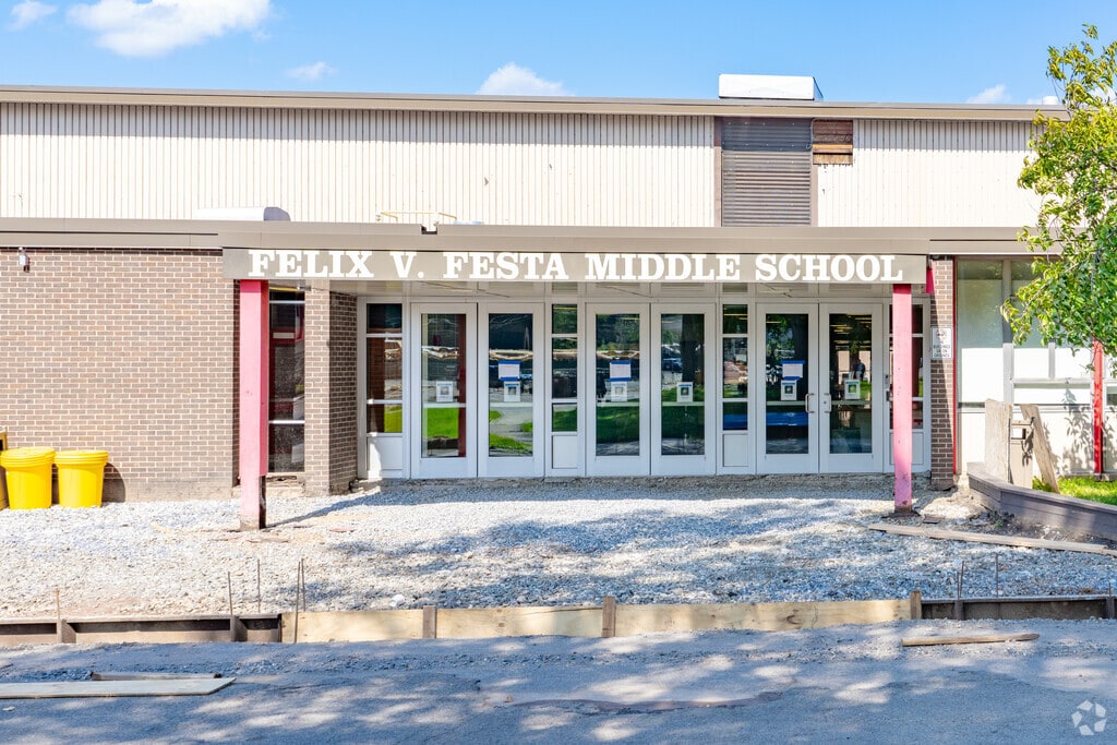 Felix V. Festa Middle School is located in Clarkstown Jr. High School.
