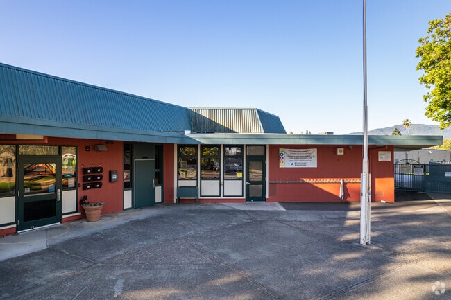 Capri Elementary School is a public charter school in San Tomas.