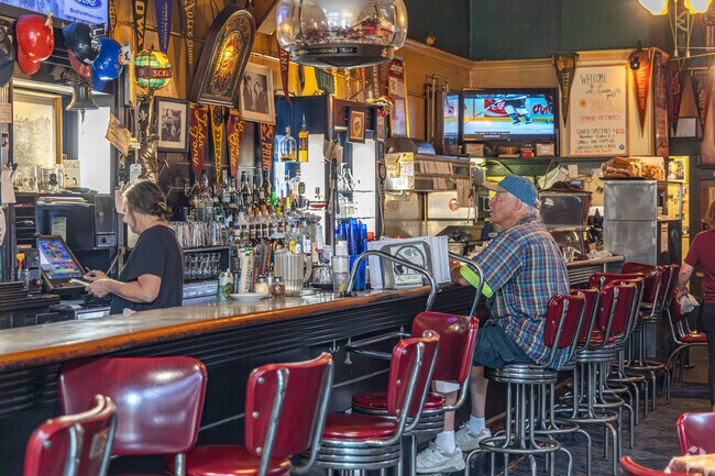 Lucca's Grill, located Downtown Bloomington, features over 10 local craft beers.