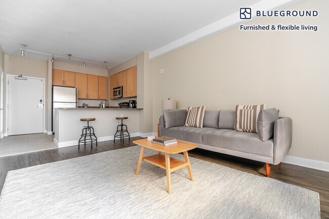 443 New York Ave NW unit FL6-ID1068, Washington, DC 20001 - photo 4