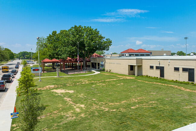 Seagoville students have the opportunity to attend Central Elementary School.