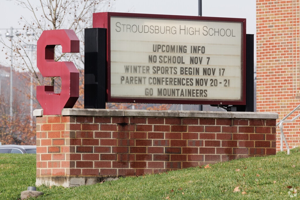 The main entrance to Stroudsburg High School in Stroudsburg, PA.