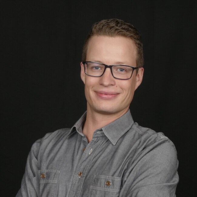 Agent Photo