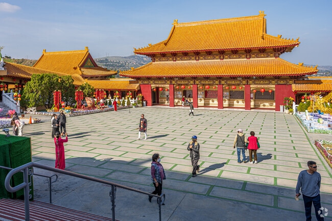 Hsi Lai Temple sits at the top of Hacienda Heights off of Hacienda Road