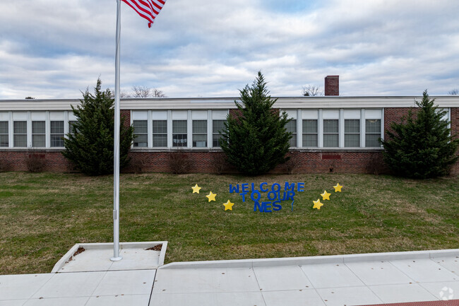 Halls Cross Roads Elementary School is a Title I School located in Aberdeen, MD.