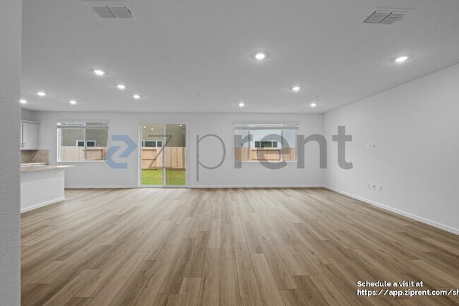 2494 Zellerbach St, Manteca, CA 95337 - photo 7