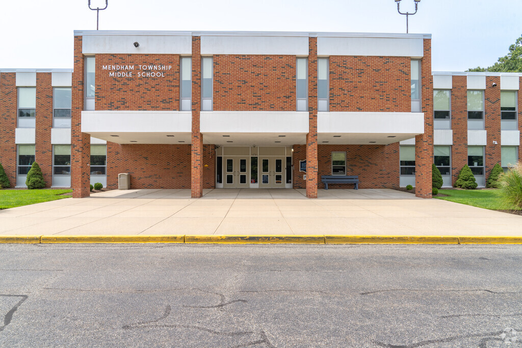 Mendham Township Middle School provides education to the little residents of Mendham, NJ.