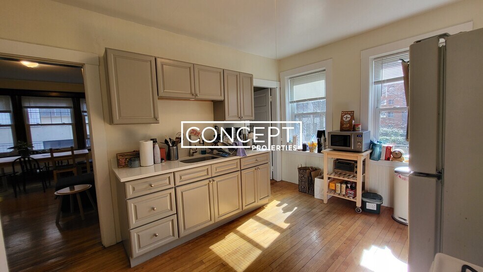 12 Centre St unit B, Cambridge, MA 02139 - photo 1