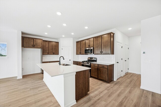 1682 Tyrone Dr, Shakopee, MN 55379 - photo 4