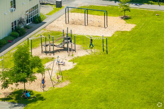 Woodstock Day School has 197 students in grades PK, K-12 with a student-teacher ratio of 4 to 1.