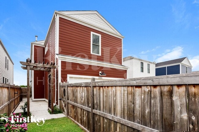 1016 Kilderkin Way, Saint Charles, MO 63301 - photo 2