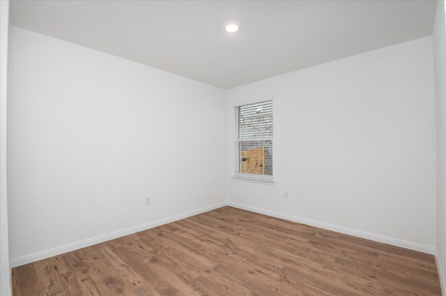 1936 Lazy Acres St, Leander, TN 78641 - photo 6