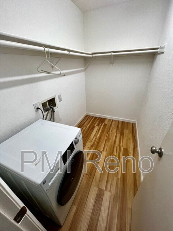 3865 E Leonesio Dr unit D2, Reno, NV 89512 - photo 7