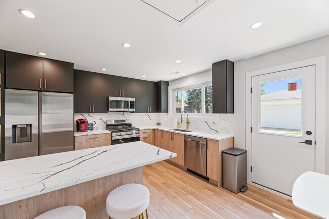 1023 S Wolf Rd unit ID1032513P, Des Plaines, IL 60016 - photo 7