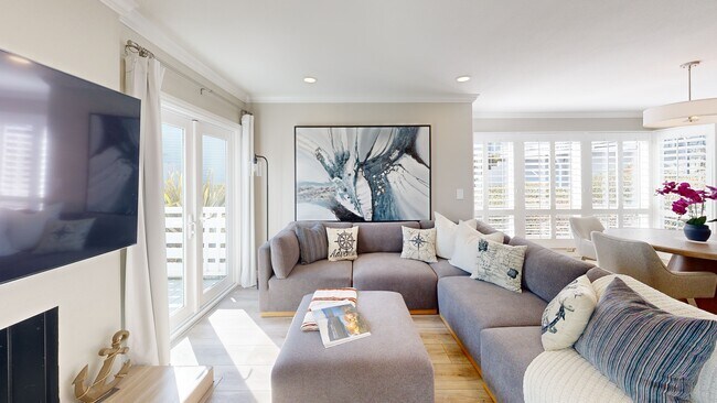 24572 Harbor View Dr unit 45A, Dana Point, CA 92629 - photo 2