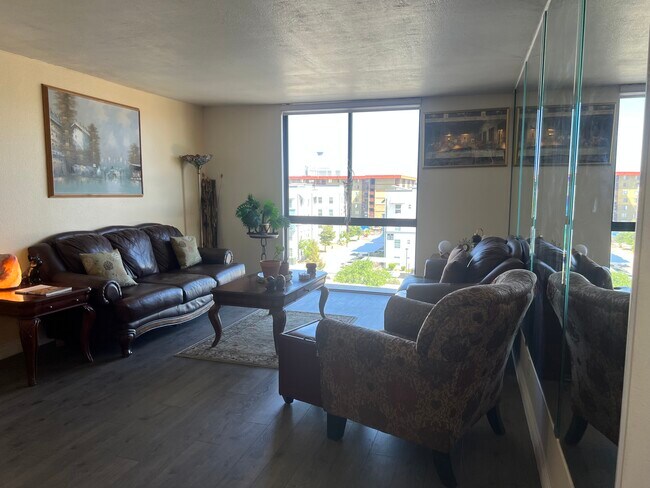 3930 University Center Dr unit 60, Las Vegas, NV 89119 - photo 4