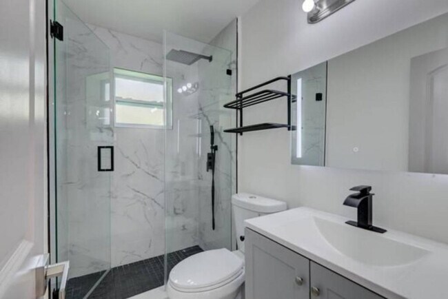 820 NE 14th Ave unit ID1369646P, Fort Lauderdale, FL 33304 - photo 4