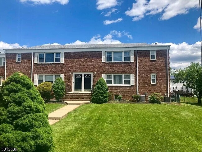 4 Dartmouth Ave unit 3B, Bridgewater, NJ 08807 - photo 2