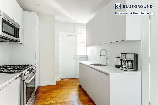 19 Forest St unit FL3-ID344, Cambridge, MA 02140 - photo 5
