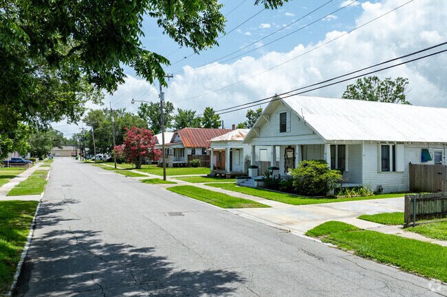 Morgan City is home to many early 20th century craftsman and bungalows.