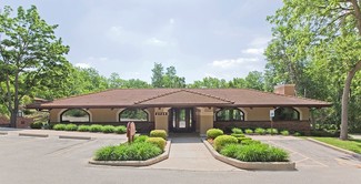 2725 N University Dr, Waukesha, WI 53188