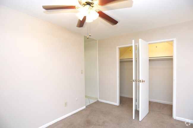 Garden View Apartments, East Windsor, NJ 08520 - photo 4