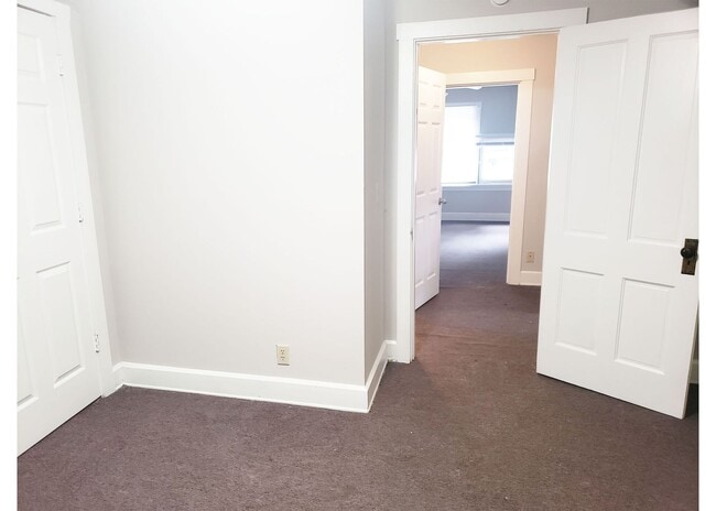 3204 Bishop St, Cincinnati, OH 45220 - photo 6