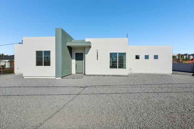 910 E Roma Ave unit B, Phoenix, AZ 85014 - photo 2