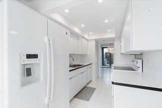 609 Bridgewood Dr, Boca Raton, FL 33434